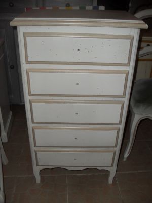 Relookage d'un Chiffonnier blanc rechampi lin à Lamanon